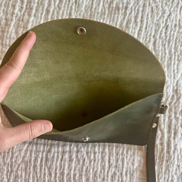 Genuine Leather Wristlet Green - Picture 6 of 6